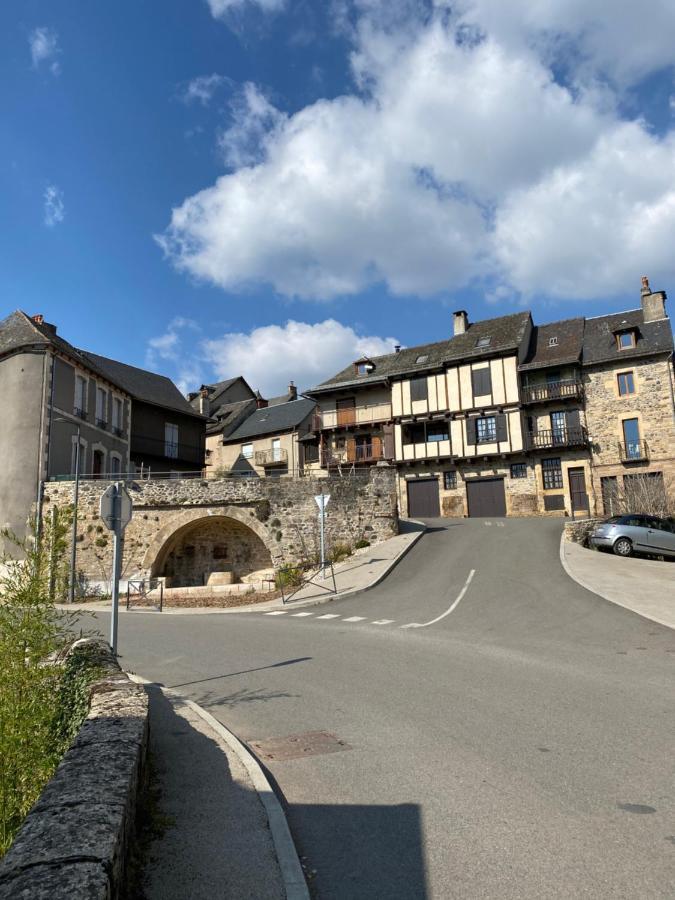 Au Pont D'Olt Saint-Côme-dʼOlt Exterior foto