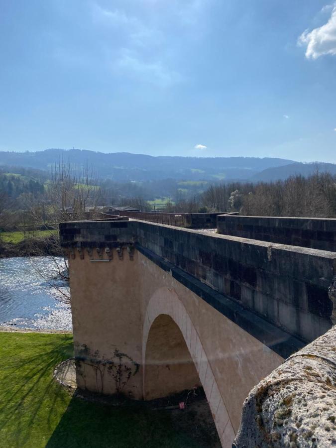 Au Pont D'Olt Saint-Côme-dʼOlt Exterior foto
