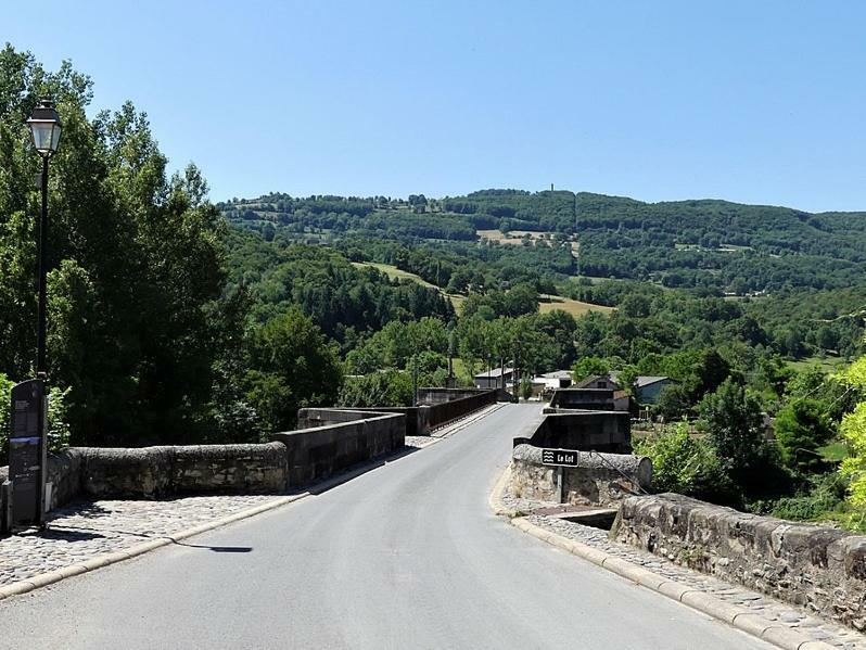 Au Pont D'Olt Saint-Côme-dʼOlt Exterior foto